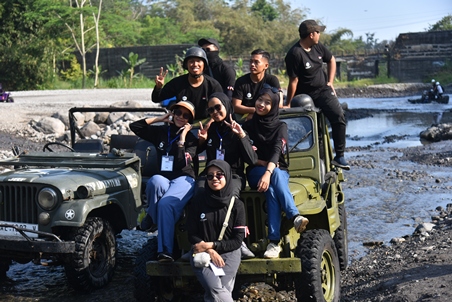 Kegiatan Dwimanunggal Indonesia